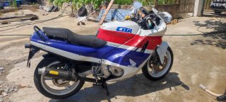 Moto Deportiva Blanca
