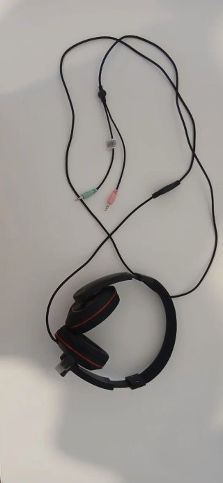 Teclado Gaming RGB + Cascos + Alfombrilla