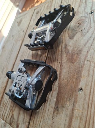 Pedales SPD Btwin con calas