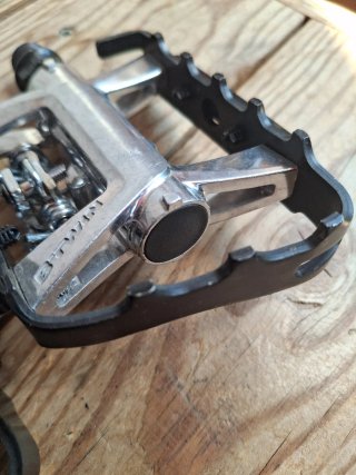 Pedales SPD Btwin con calas