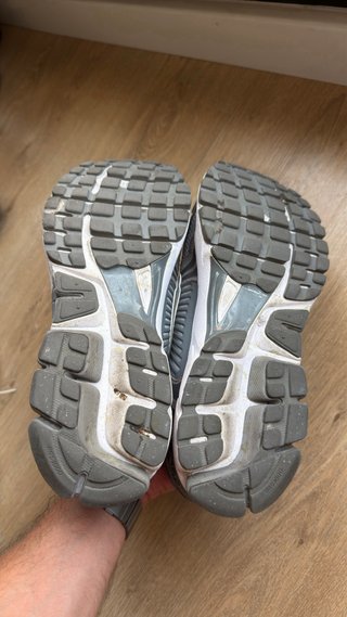Nike Vomero 5 Grises Talla 42