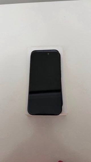iPhone 15 Pro Azul + 6 Fundas