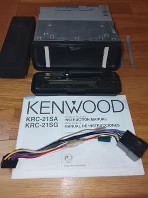 Radio Kenwood 40W x 4.+ regalo.