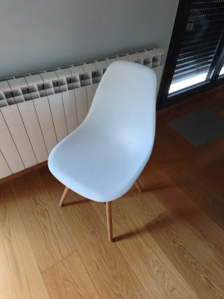 Mesa de cristal y metal