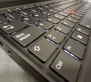 Lenovo E16 Ryzen 5 512GB/32GB