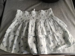 Falda corta floral azul