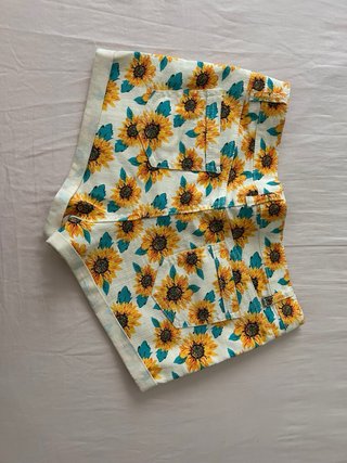 Shorts de girasol talla 38