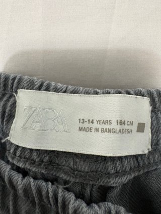 Pantalón corto gris Zara T13-14 (164)