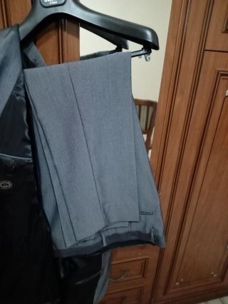 Abito blu e grigio ne sono 2 abiti