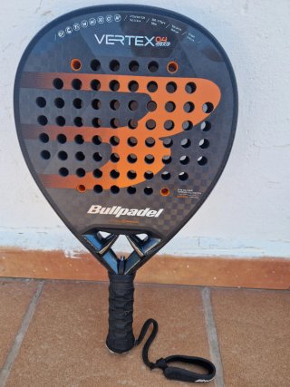 Pala Bullpadel Vertex 04 Hybrid