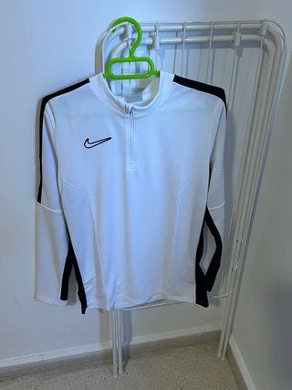 Sudadera Nike entrenamiento niño Talla 116-122 cm