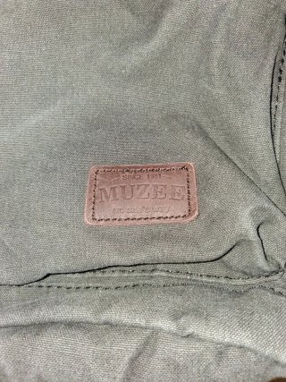 Mochila Muzee Negra Portátil Sin Estrenar