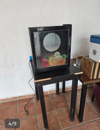 Nevera expositora pequeña