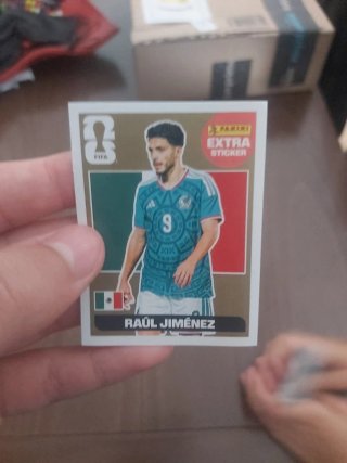 Sticker Extra Raúl Jiménez Dorado Panini