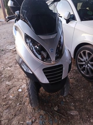 Piaggio MP3 Trike Plata/Negro Itv ast 2027 400cc..