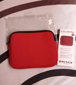 Funda para Netbook WOXTER Go Skin 10.2 Roja