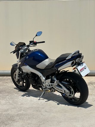 Suzuki GSR 600 Naked 2006