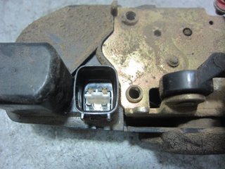 CERRADURA PUERTA TRASERA IZQUIERDA JEEP GRAND CHEROKEE (WJ/WG) 68268219AA 1465001
