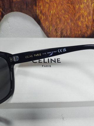 Gafas de sol Celine negras y doradas