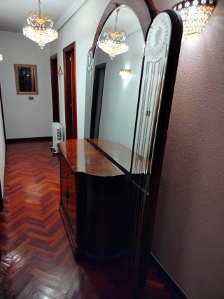 Mueble recibidor con espejo
