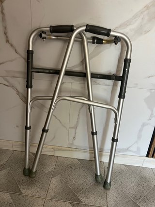 Andador para personas mayores