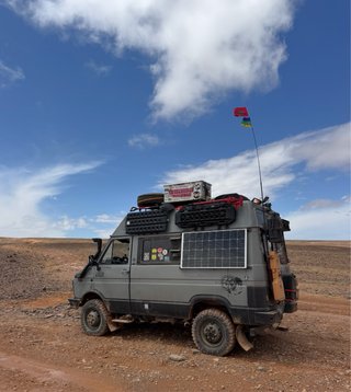 Iveco  Turbodaily 4x4 35/10 camperizado