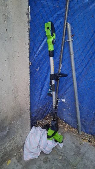 Cortadora de césped eléctrica verde