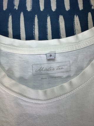 Camiseta Pray Manos Juntas Blanca