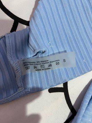 Bikini cruzado bicolor azul y rosa