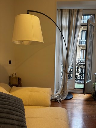 Lámpara de pie arco Ikea beige