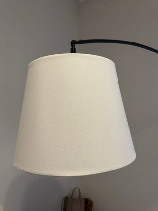 Lámpara de pie arco Ikea beige