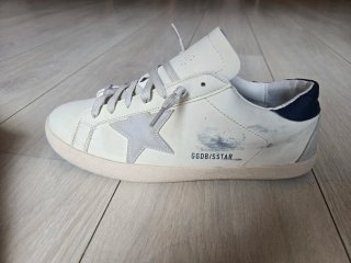 Golden Goose Sneakers Blancas y Azules