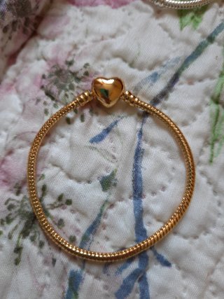 Pulsera Dorada Corazón Nueva