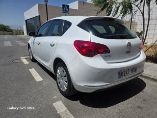 Opel Astra 2013