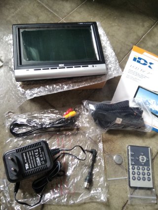 TV LCD Portátil IDX 7 M204