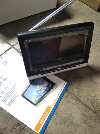 TV LCD Portátil IDX 7 M204