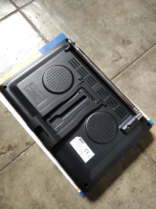 TV LCD Portátil IDX 7 M204