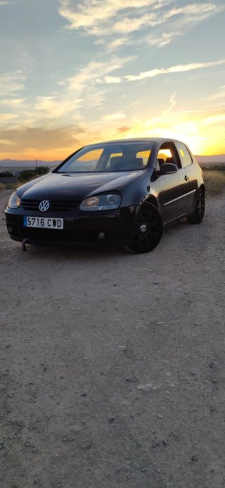 Volkswagen Golf 2004