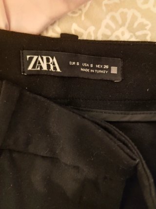 Short Negro Zara y Chaleco blanco y negro