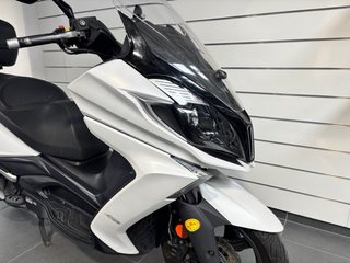 Kymco Super Dink Maxi Scooter Blanca