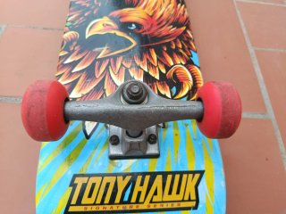 Monopatín Tony Hawk Golden Hawk