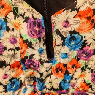 Vestido floral manga larga