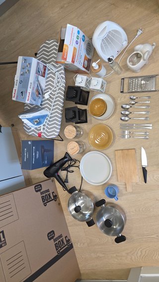 Lote hogar: electrodomésticos y menaje - 90 €