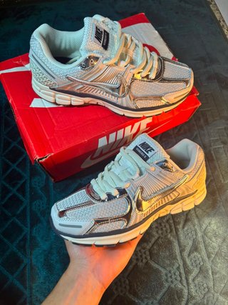 Nike Vomero 5 Plata/Blanco