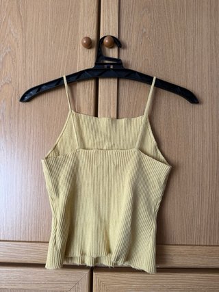 Top H&M Mostaza Tirantes Canalé