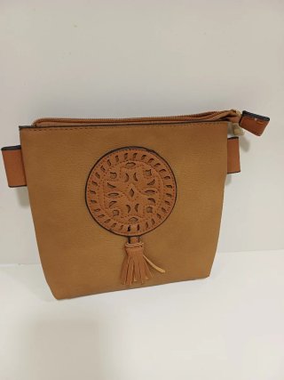 Lote 3 bolsos étnicos y cuero