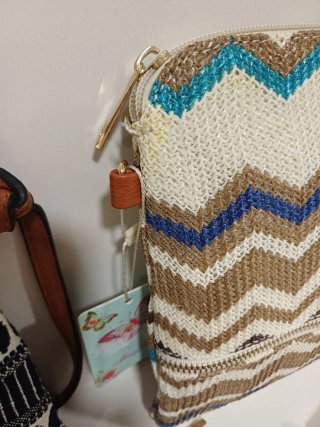 Lote 3 bolsos étnicos y cuero