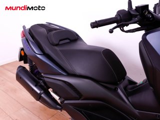 YAMAHA X-MAX 300