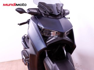 YAMAHA X-MAX 300