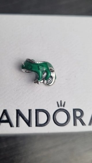 Charm Camaleón Pandora Disney Pascal Enredados